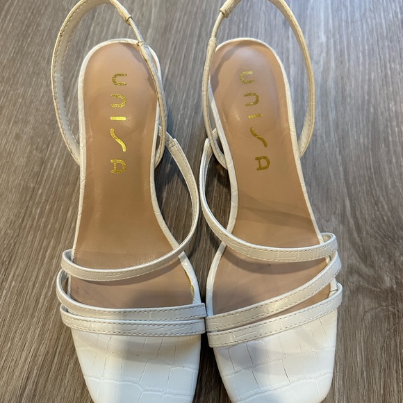 DSW white heels - Picture 5 of 5